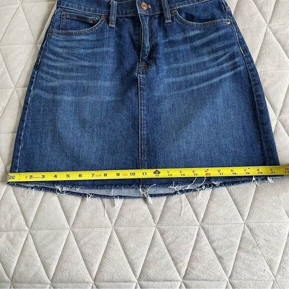 J. Crew A-Line Medium Wash Mini Skirt Denim Cutoff Jean Raw Edge Hem Size 26 - Picture 8 of 10
